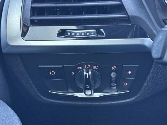 Used 2019 BMW X3 xDrive30i w/ Driving Assistance Package AWD/4WD image 20