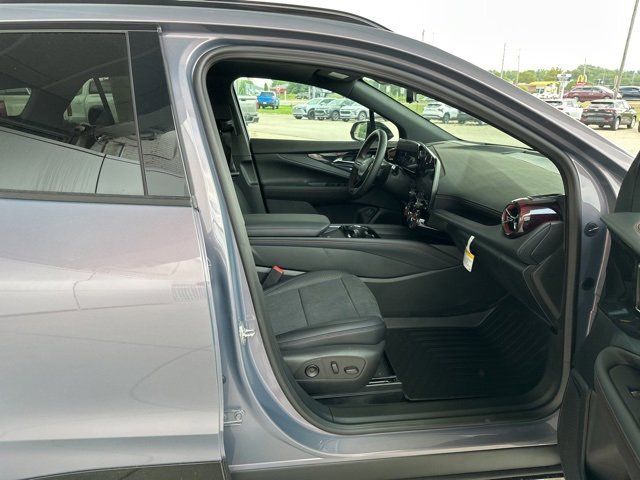 New 2025 Chevrolet Blazer EV RS image 34