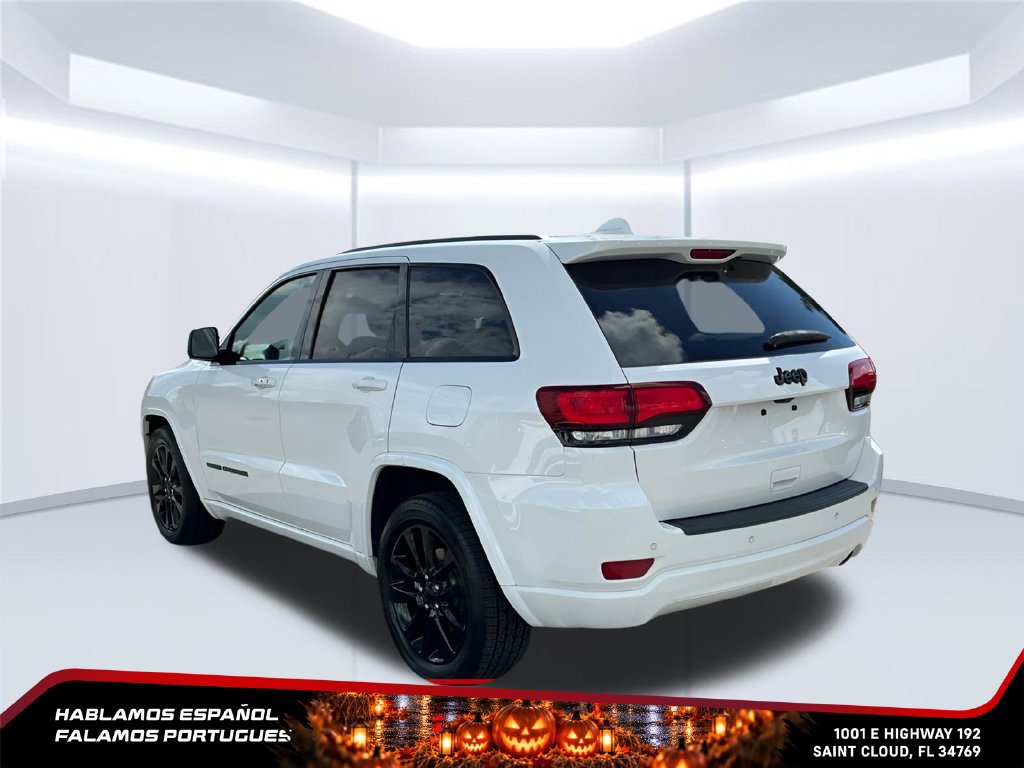 Used 2021 Jeep Grand Cherokee Laredo X RWD image 3
