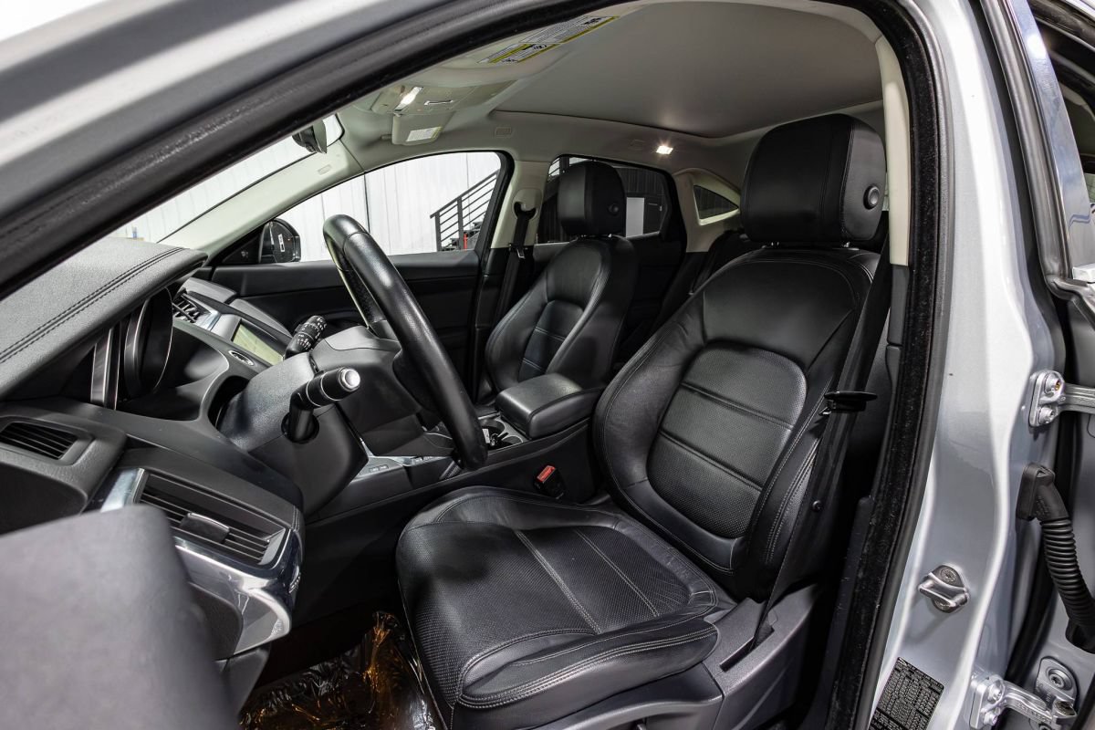 Used 2018 Jaguar E-PACE S AWD/4WD image 9