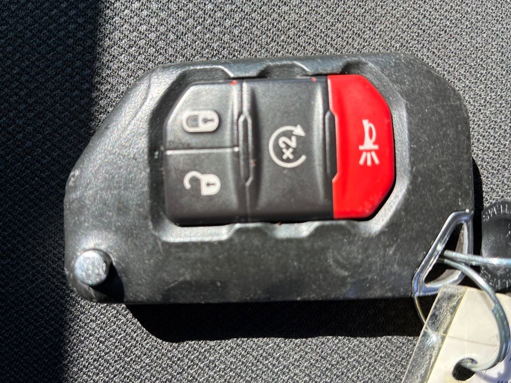 Used 2022 Jeep Gladiator Sport AWD/4WD image 28