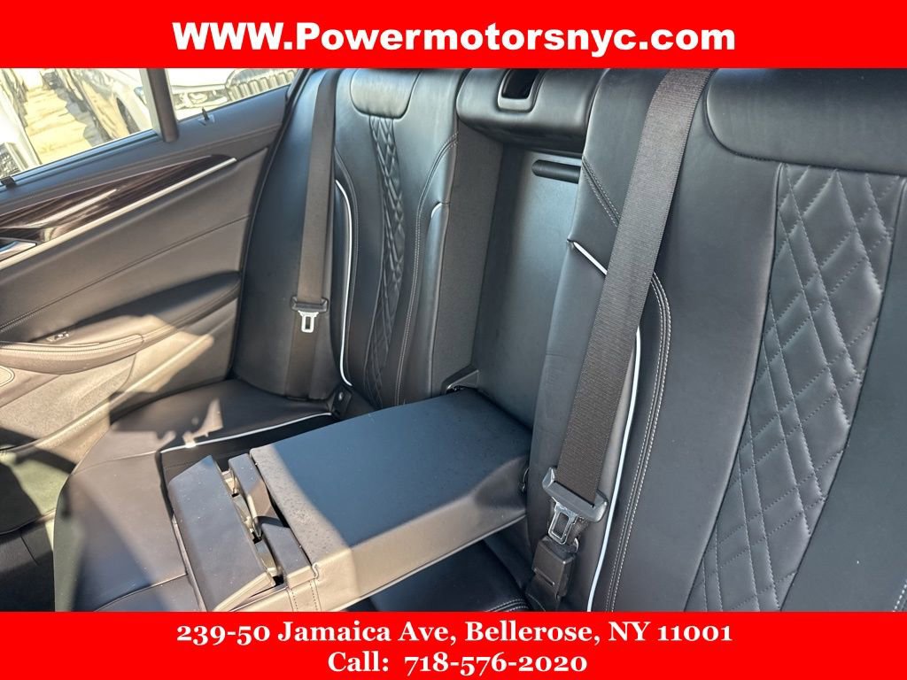 Used 2022 BMW M550i xDrive M550i xDrive w/ Executive Package image 27