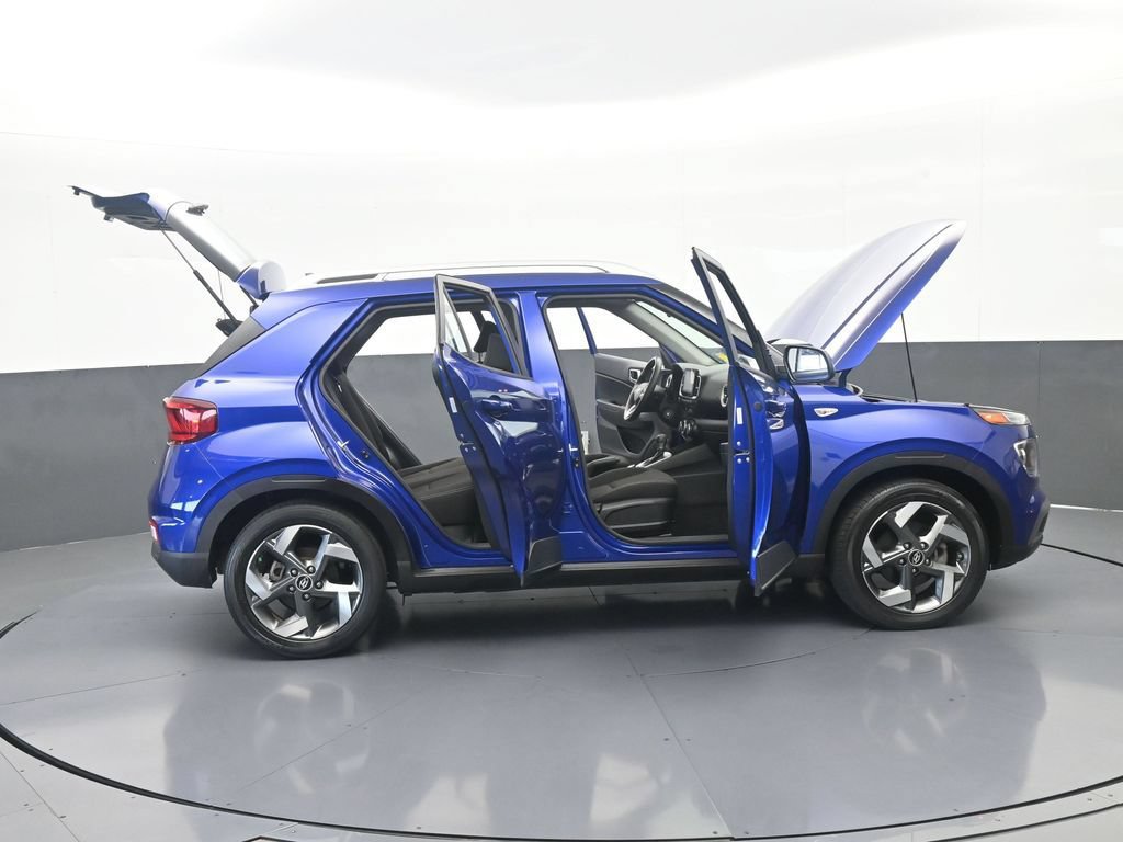 Used 2022 Hyundai Venue SEL FWD image 65