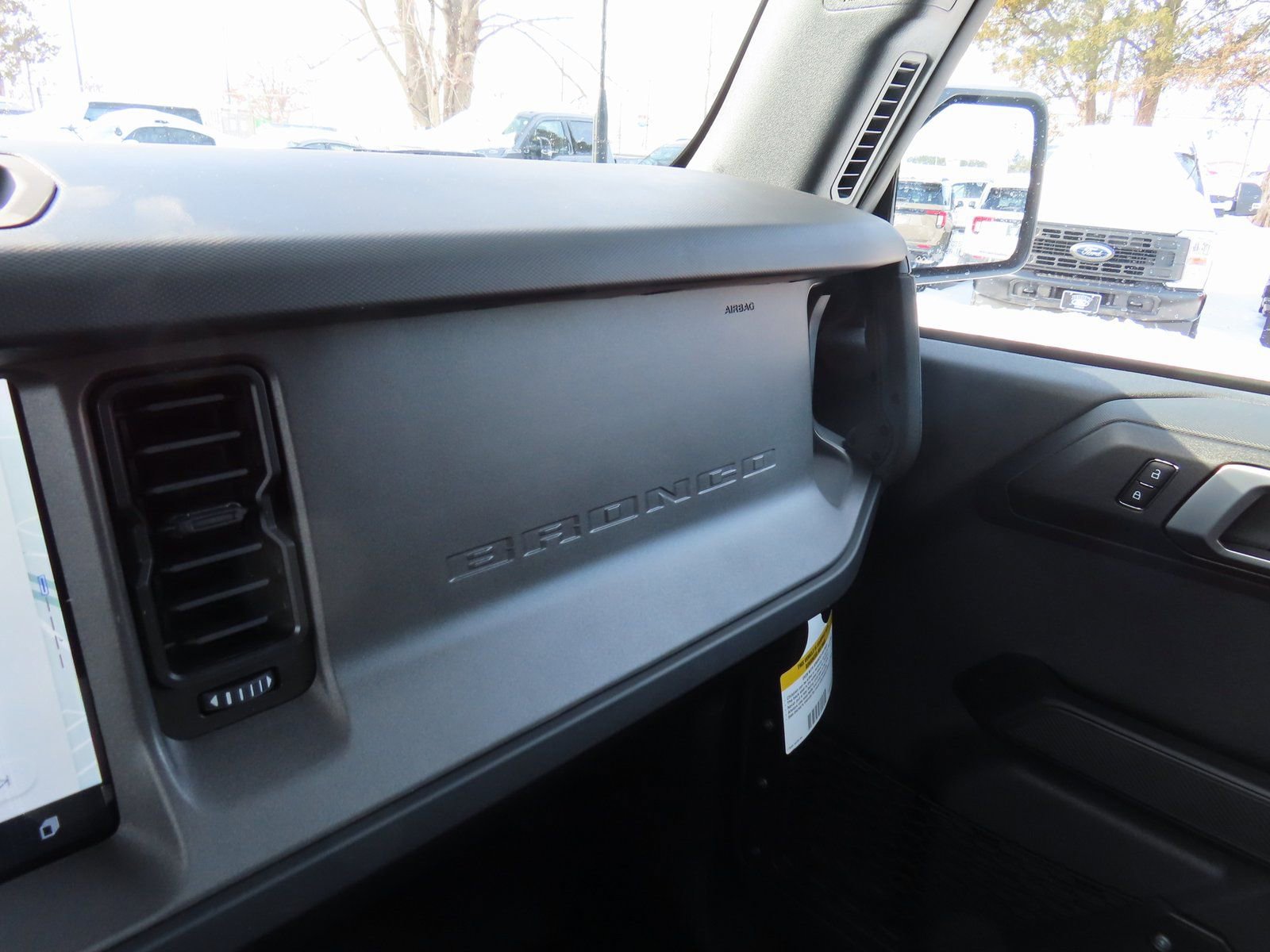 New 2026 Ford Bronco Big Bend w/ Black Diamond Package image 13