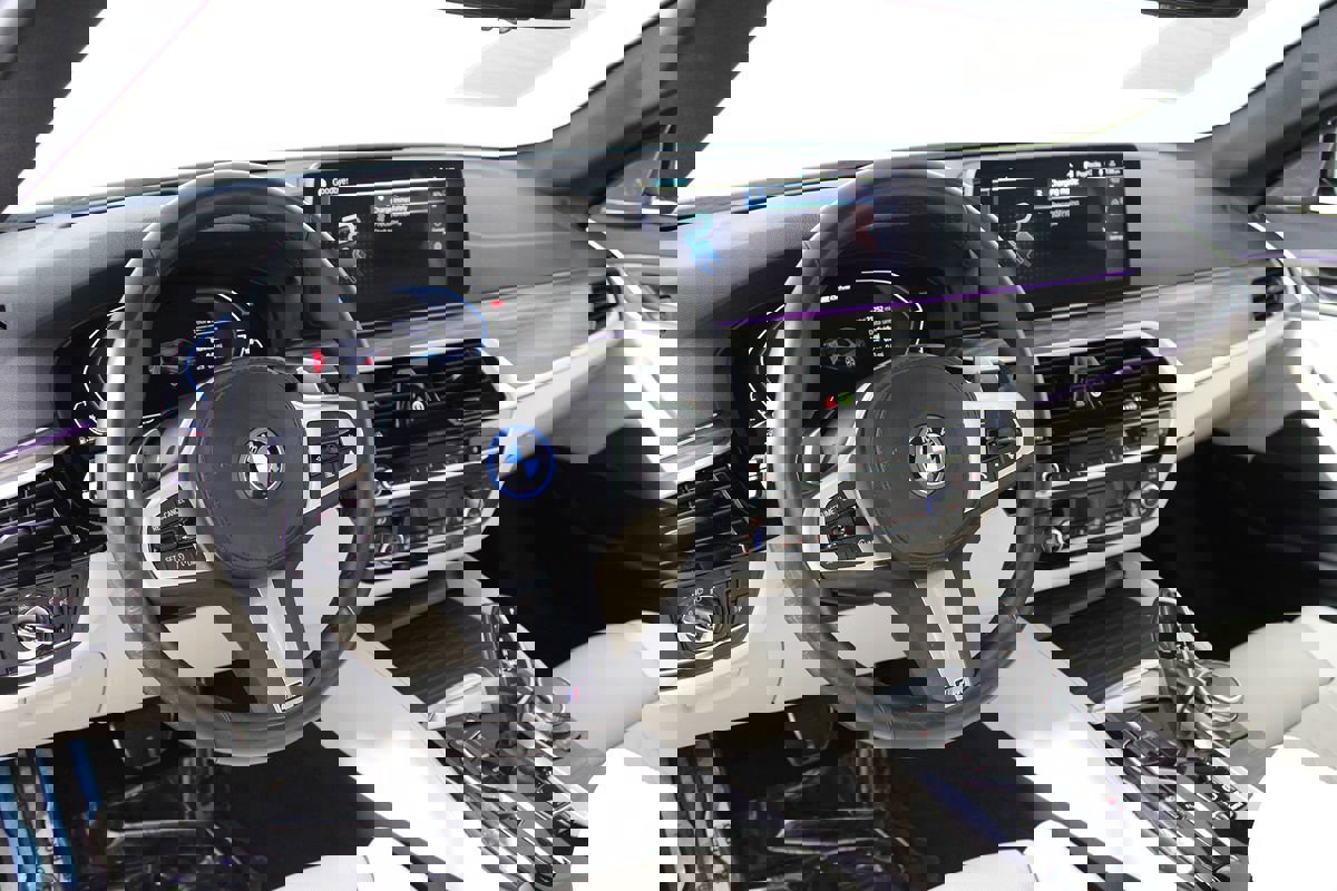 Used 2023 BMW 530e 530e w/ M Sport Package image 7