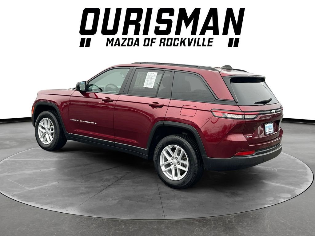 Used 2024 Jeep Grand Cherokee Laredo X image 4