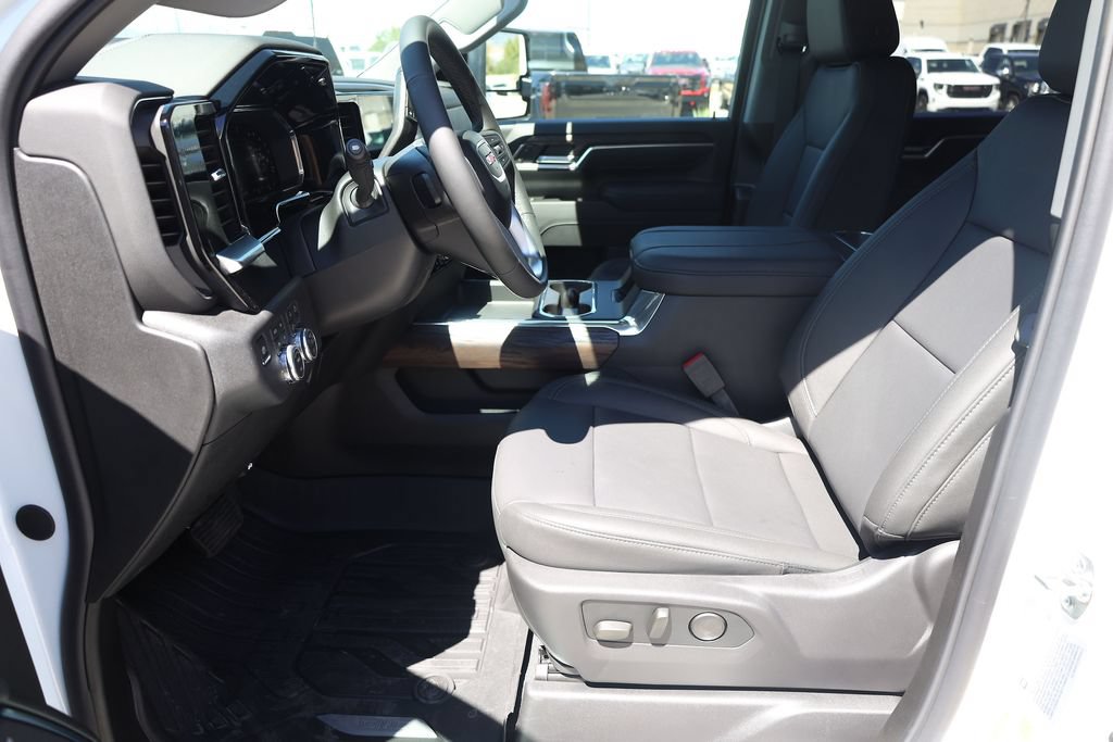 New 2026 GMC Sierra 3500 SLT w/ SLT Convenience Package AWD/4WD image 11