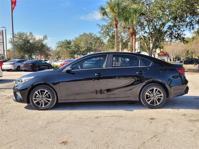 Used 2024 Kia Forte LXS w/ LXS Technology Package image 7