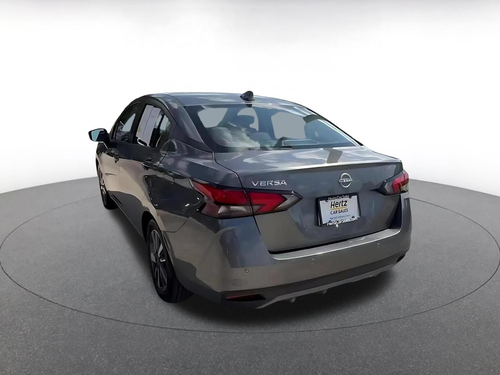 Used 2025 Nissan Versa SV FWD image 11