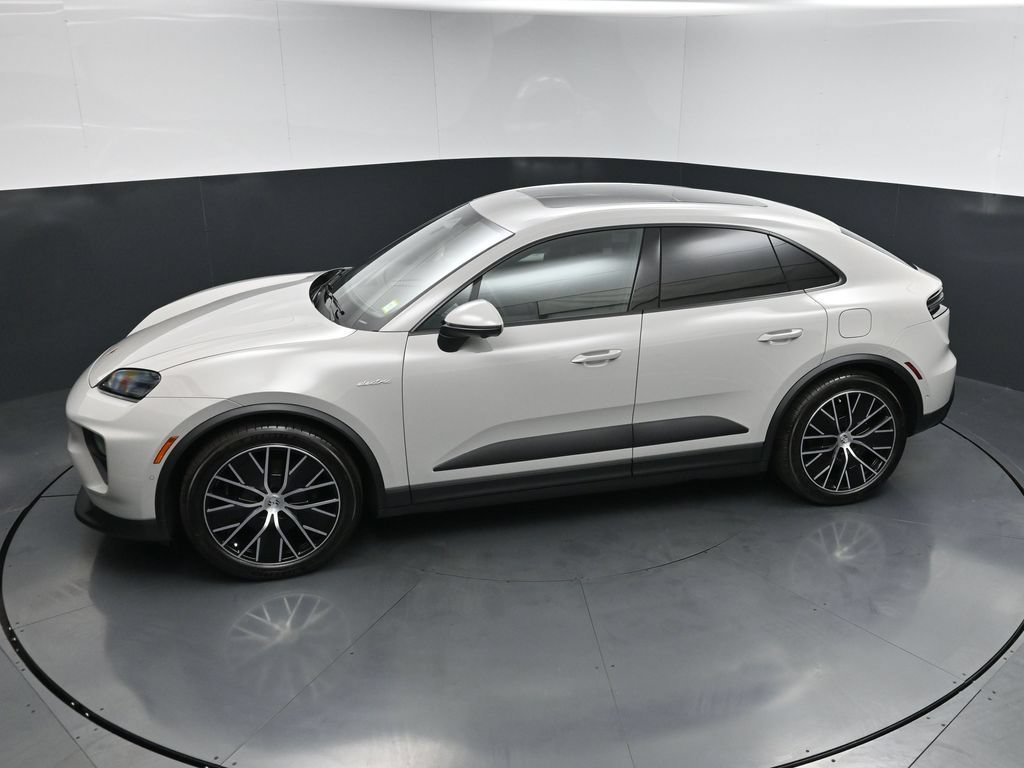 New 2026 Porsche Macan 4 Electric AWD/4WD image 21