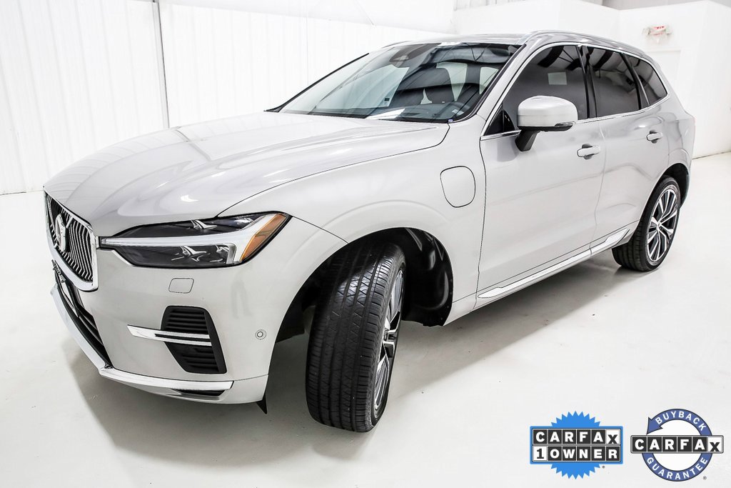 Used 2022 Volvo XC60 T8 Inscription Expression w/ Advanced Package image 2