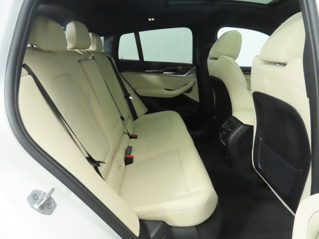 Certified 2025 BMW X4 xDrive30i image 23