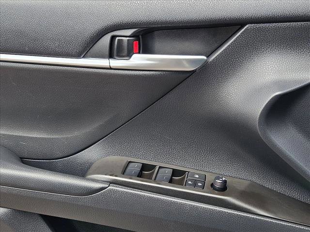 Used 2024 Toyota Camry SE FWD image 11