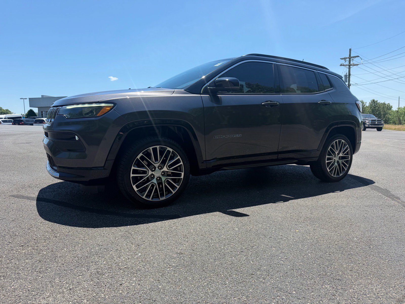 Used 2023 Jeep Compass Limited w/ Elite Group AWD/4WD image 10