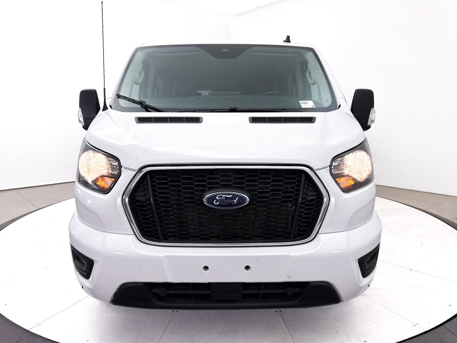 Used 2024 Ford Transit 350 XLT RWD image 11
