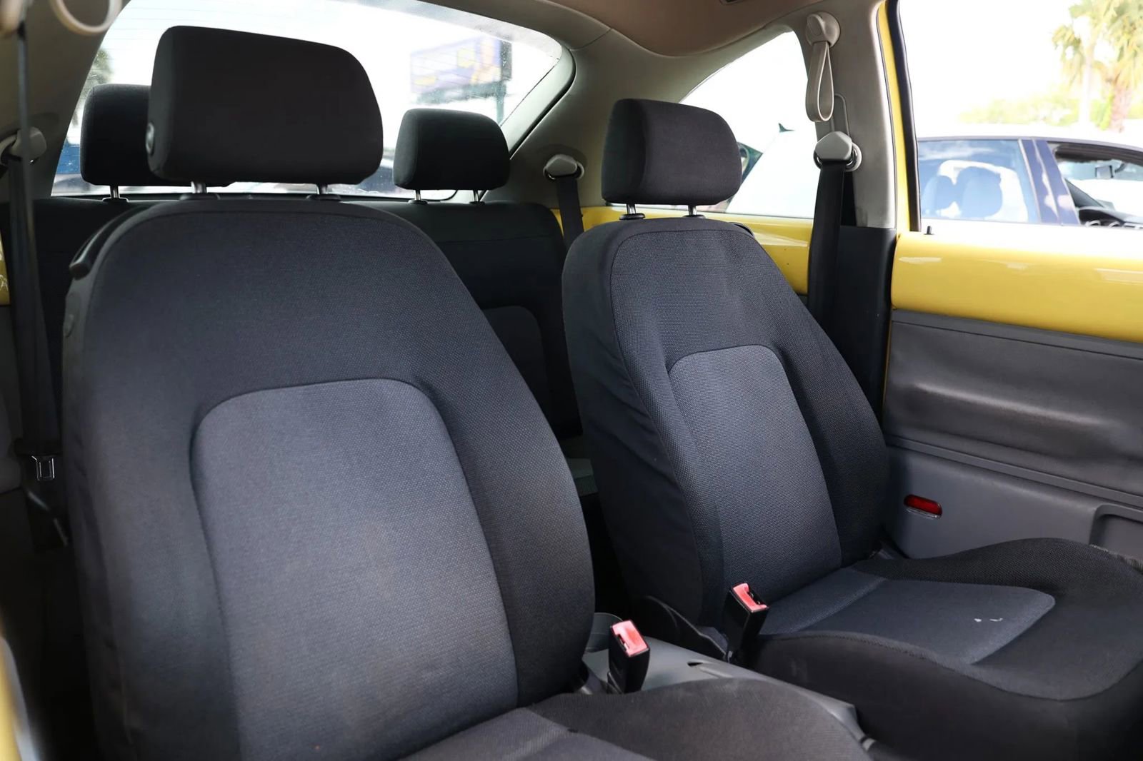 Used 2005 Volkswagen Beetle GL image 19