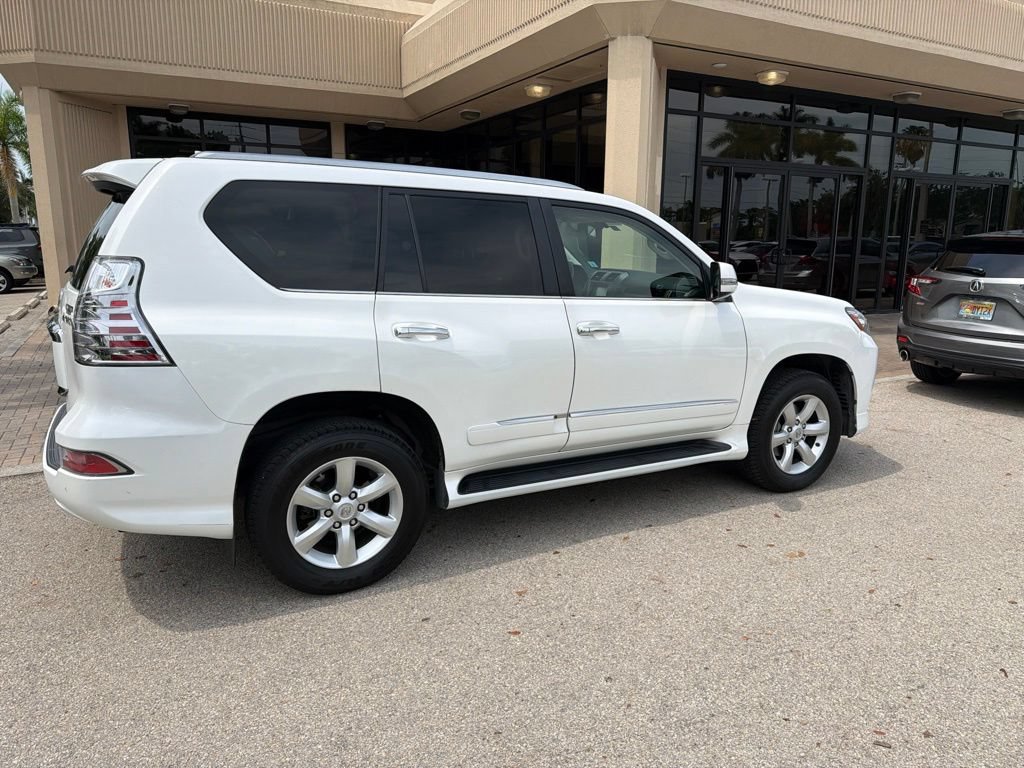 Used 2017 Lexus GX 460 w/ Navigation Package AWD/4WD image 4