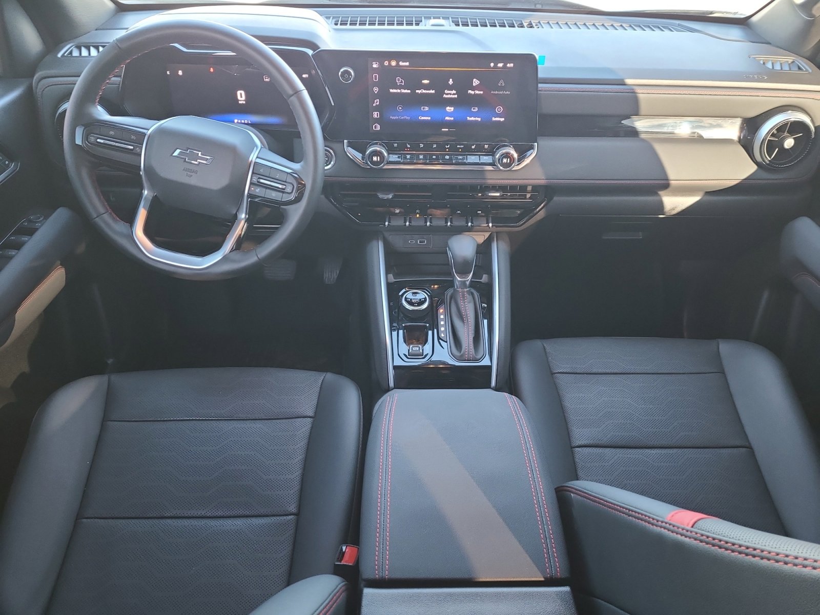 Used 2025 Chevrolet Colorado Z71 w/ Z71 Convenience Package 2 image 15