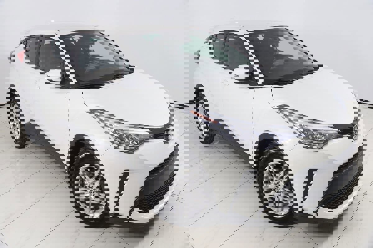 Used 2021 Toyota C-HR LE image 15