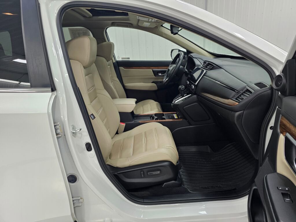 Used 2021 Honda CR-V Touring image 17