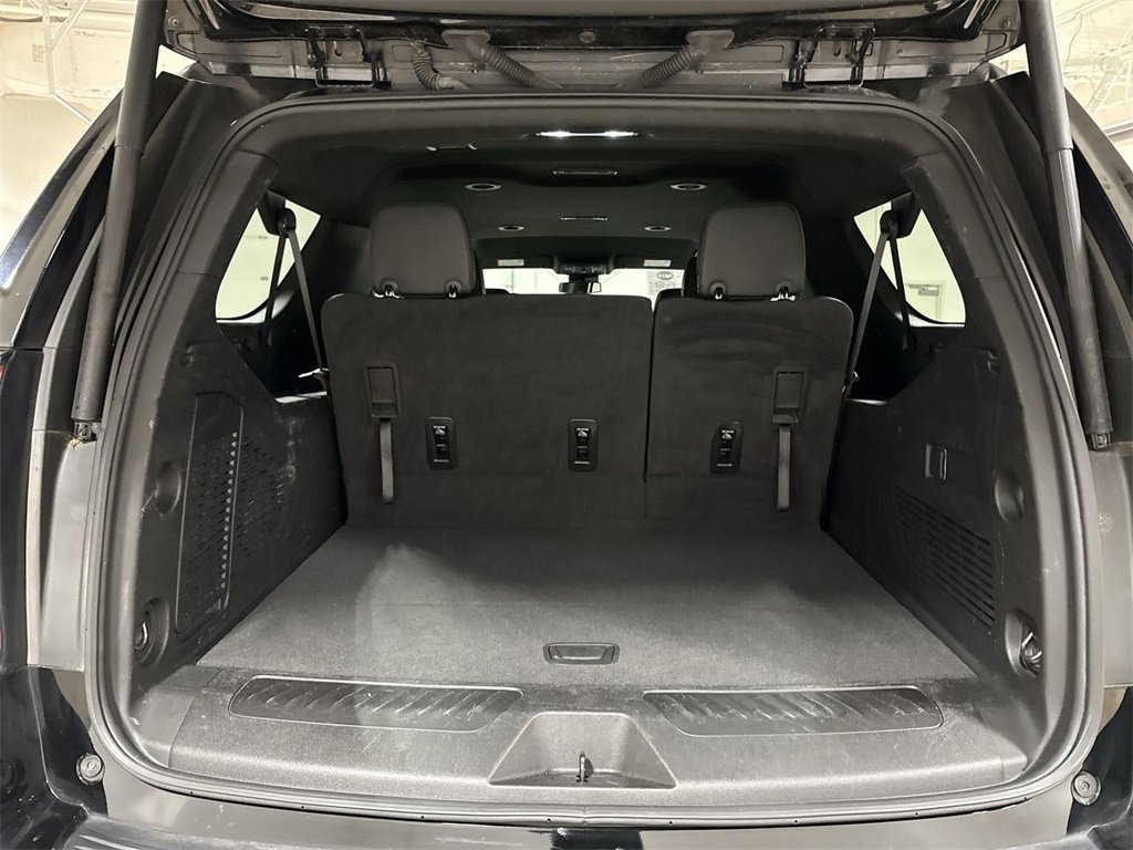 Used 2024 Chevrolet Suburban LT image 24