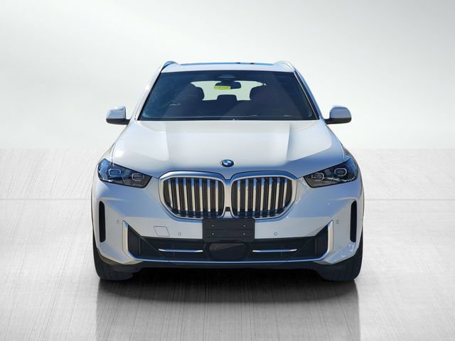 Used 2024 BMW X5 xDrive40i w/ Premium Package image 11