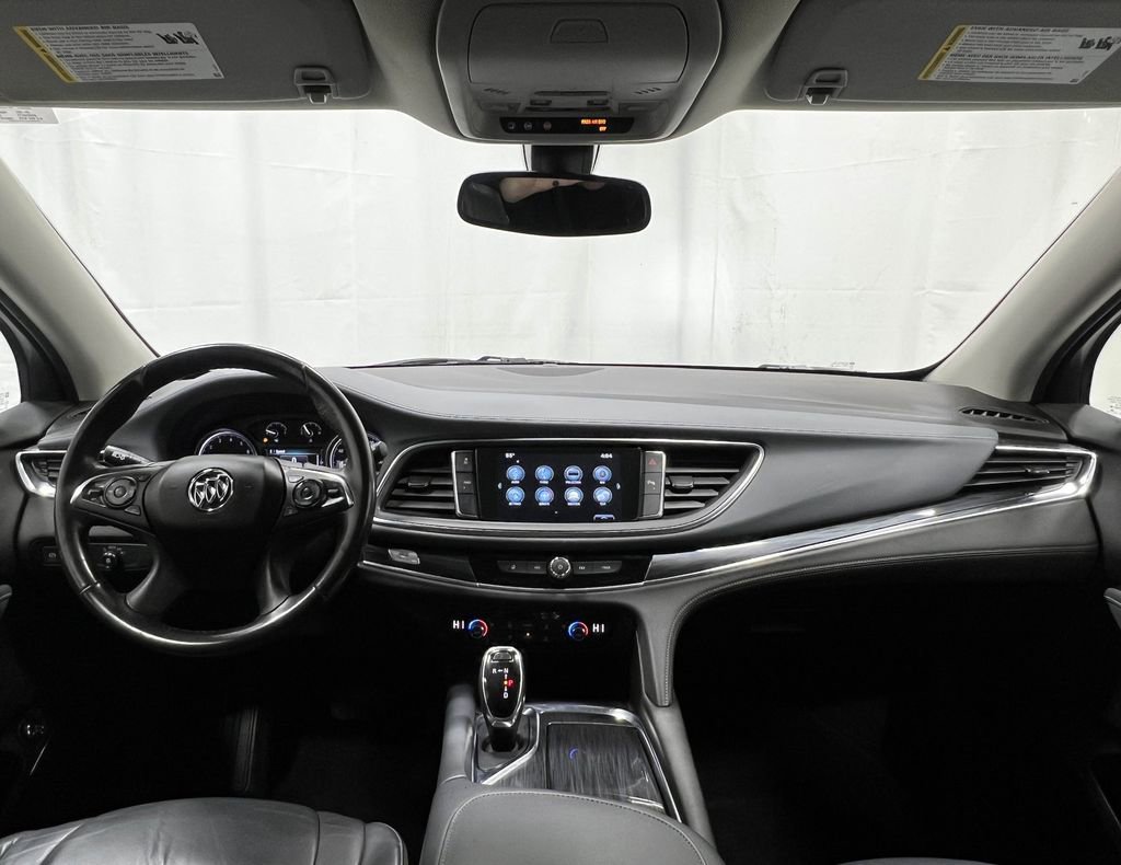 Used 2018 Buick Enclave Essence image 18