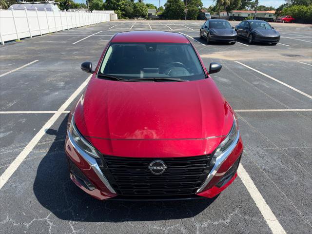 Used 2024 Nissan Altima 2.5 SV FWD image 12