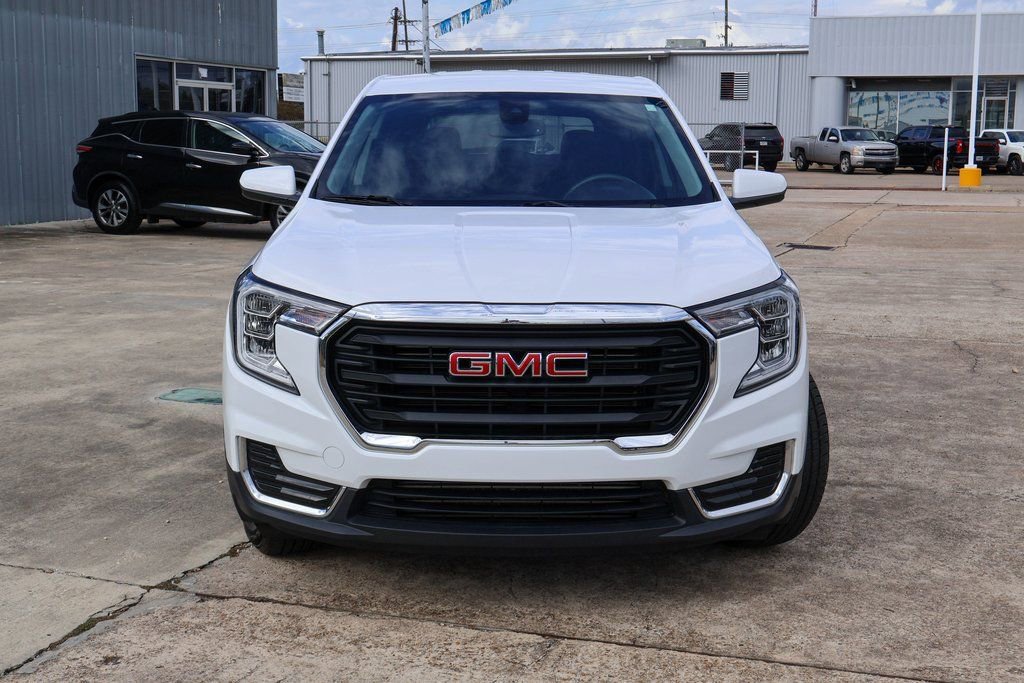 Used 2023 GMC Terrain SLE image 21