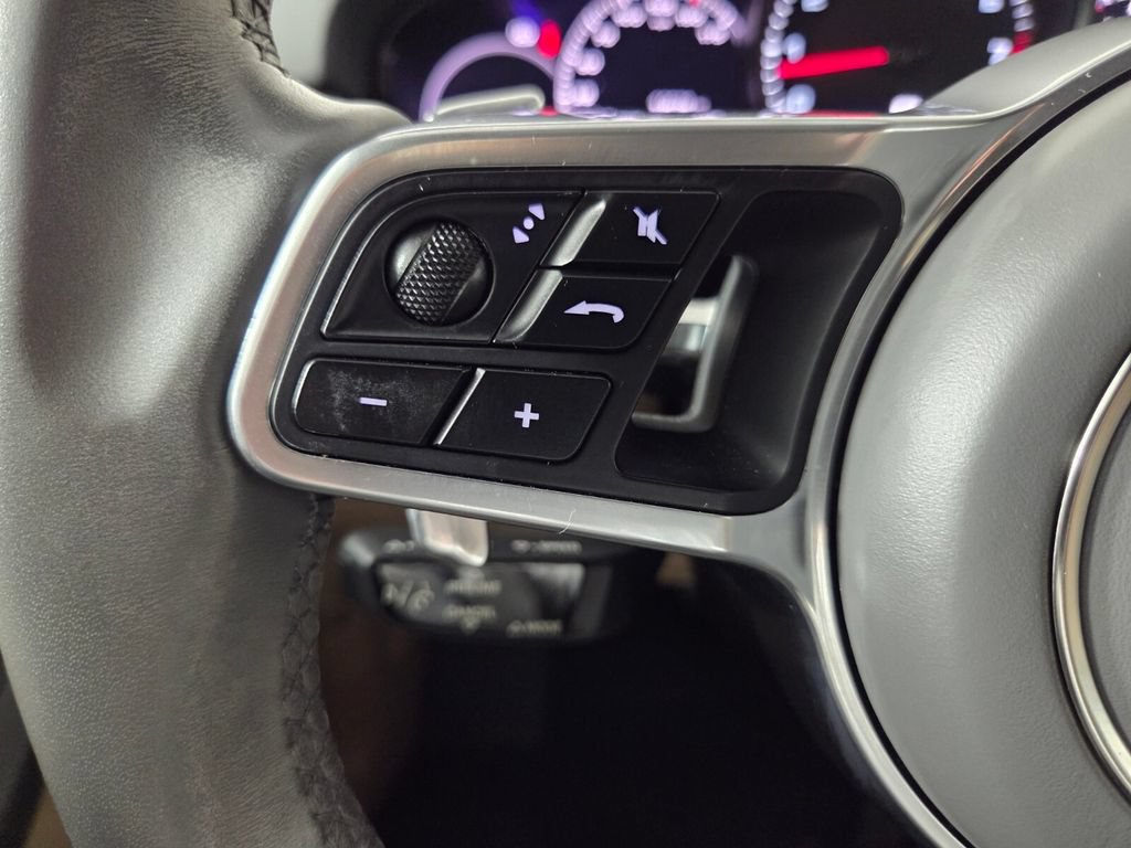 Used 2023 Porsche Cayenne Platinum Edition AWD/4WD image 18