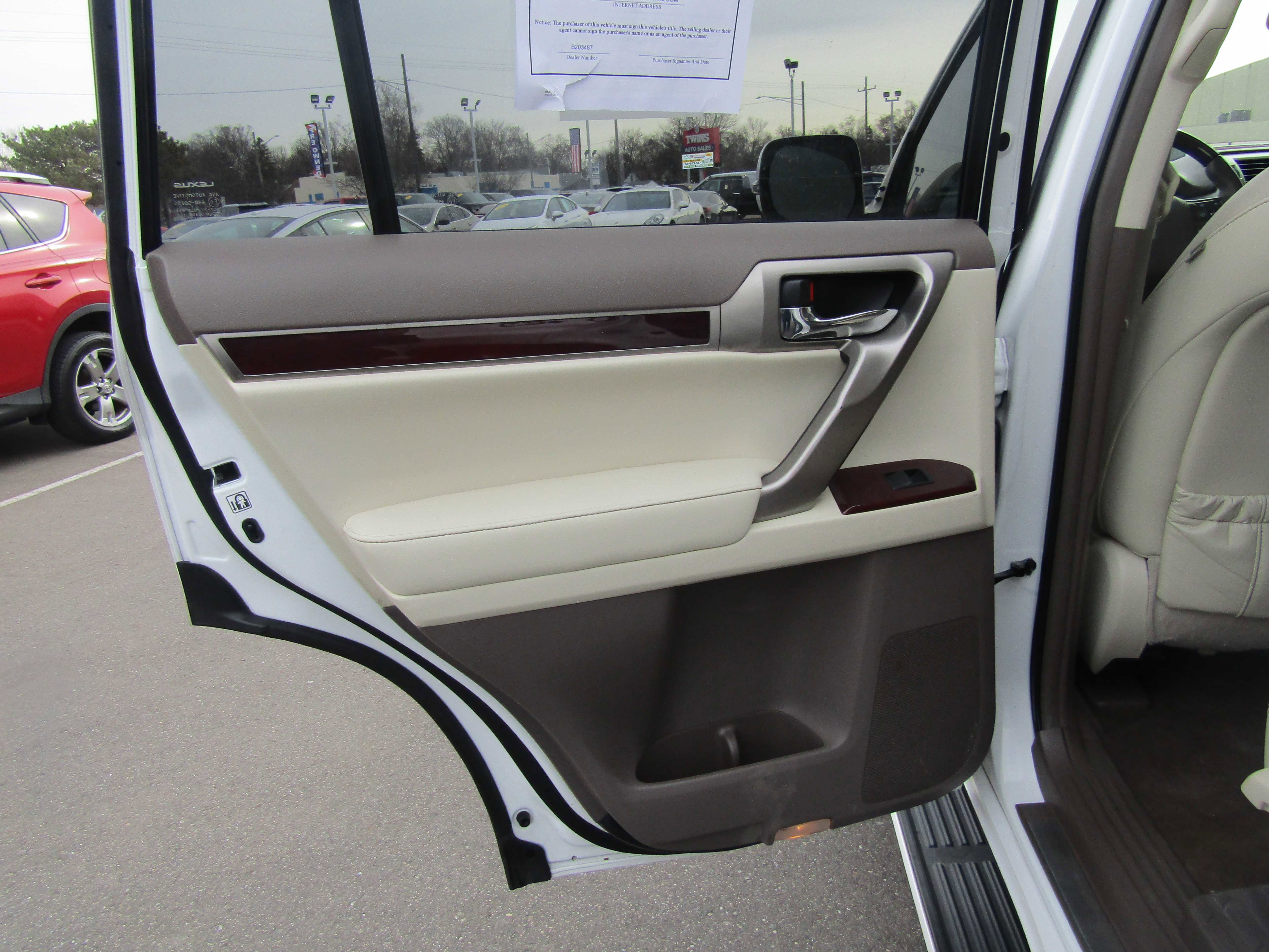 Used 2016 Lexus GX 460 w/ Premium Package image 17