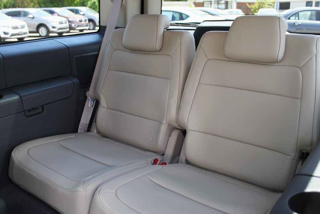 Used 2009 Ford Flex Limited image 25