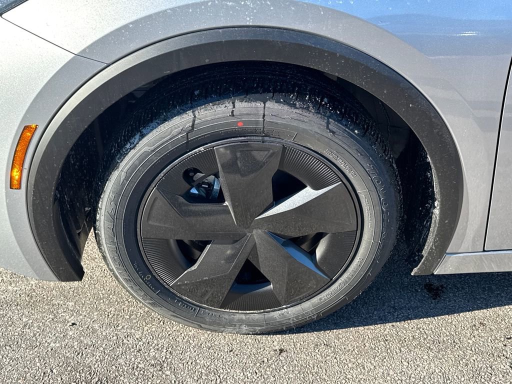 New 2026 Toyota Prius LE image 14