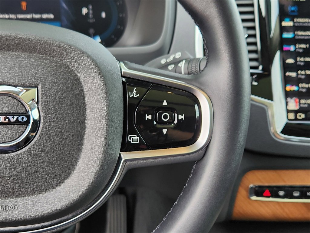 Used 2025 Volvo XC90 B6 Plus w/ Protection Package Premier image 10