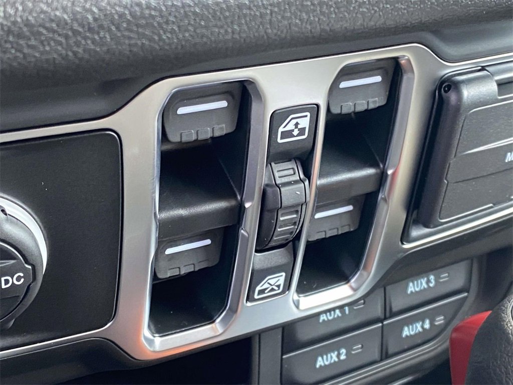 New 2025 Jeep Gladiator Sport image 23