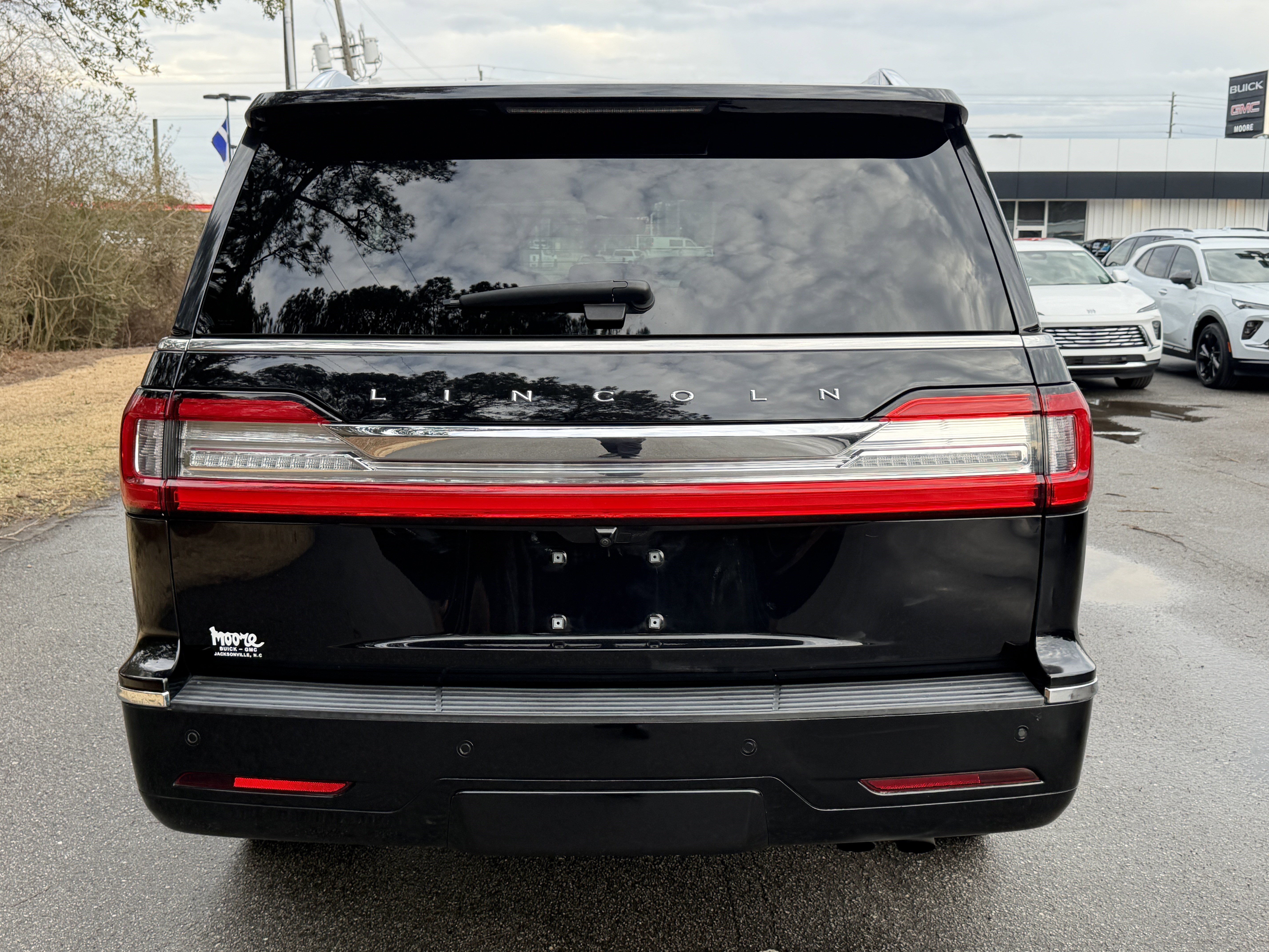 Used 2021 Lincoln Navigator Reserve image 9