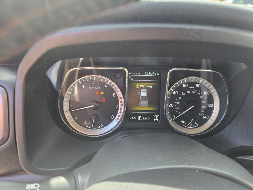 Used 2018 Nissan Titan Platinum Reserve w/ Platinum Utility Package AWD/4WD image 17