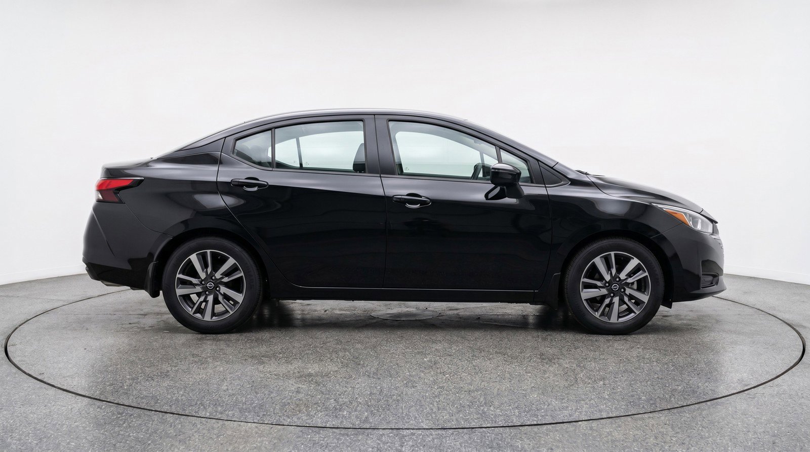 Used 2025 Nissan Versa SV image 11
