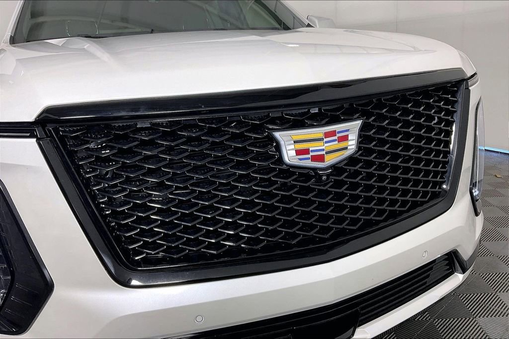 Used 2025 Cadillac Escalade Sport w/ Touring Package image 40