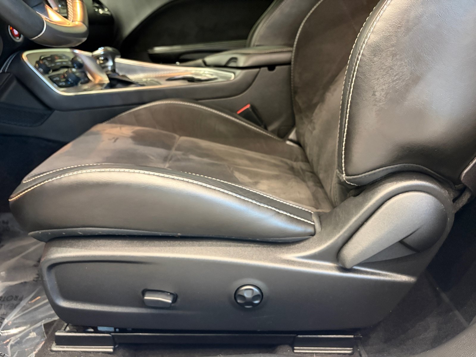 Used 2019 Dodge Challenger SRT Hellcat w/ Plus Package RWD image 15