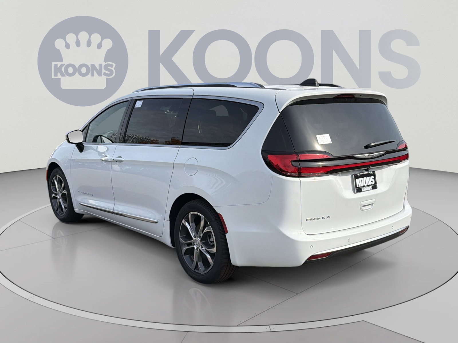 New 2026 Chrysler Pacifica Pinnacle FWD image 4