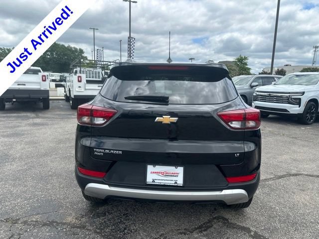 Used 2023 Chevrolet TrailBlazer LT AWD/4WD image 4