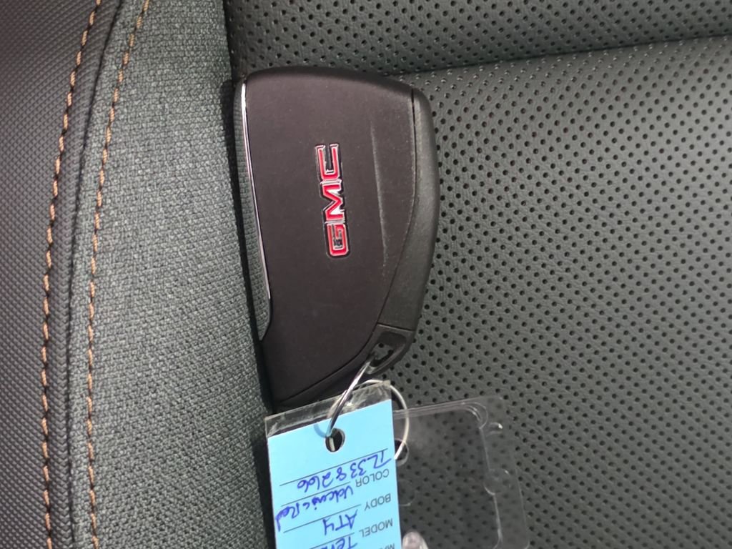 New 2026 GMC Terrain AT4 w/ LPO, Floor Liner Package image 36