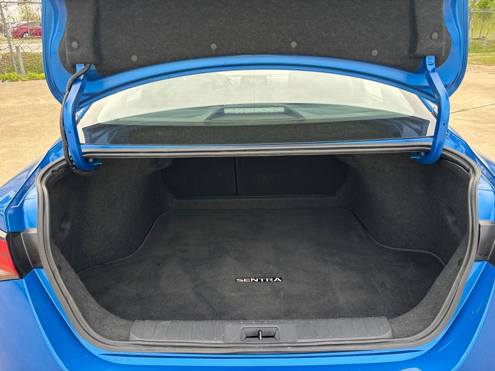 Used 2025 Nissan Sentra SV image 29