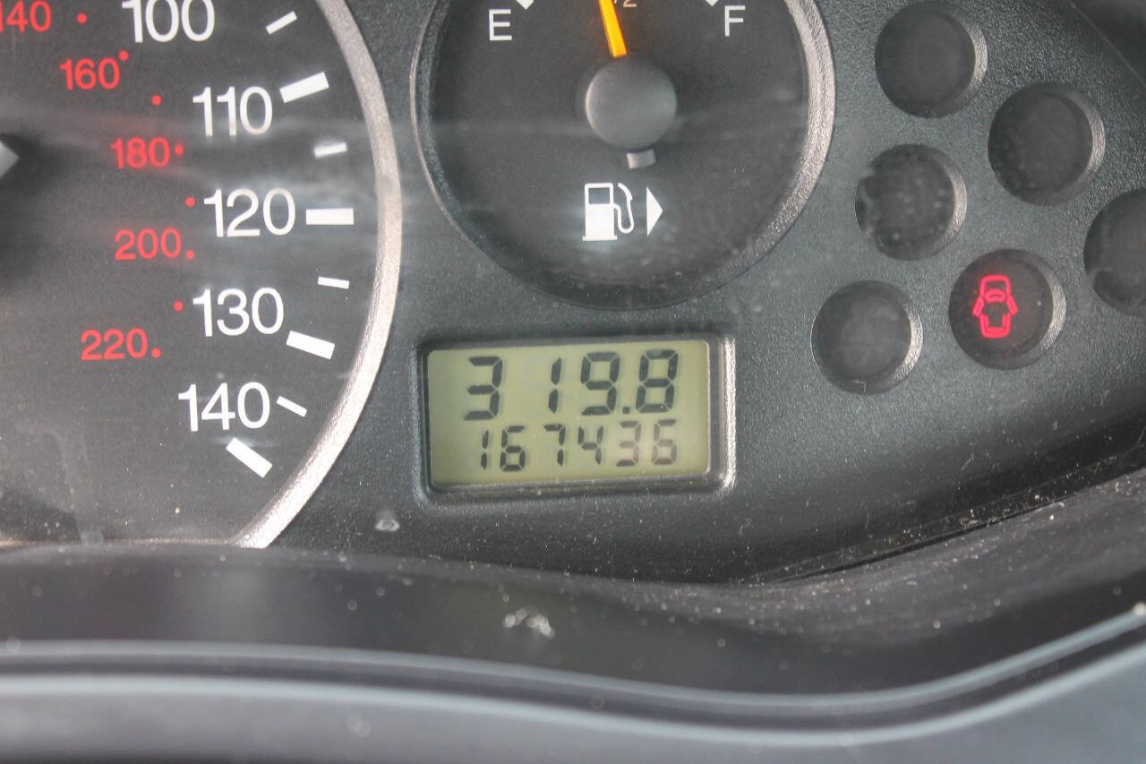 Used 2003 Ford Focus SE FWD image 15