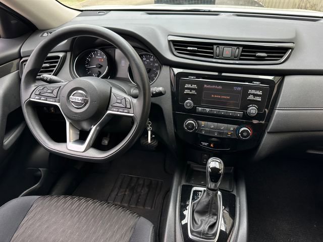 Used 2017 Nissan Rogue S w/ Appearance Package image 16