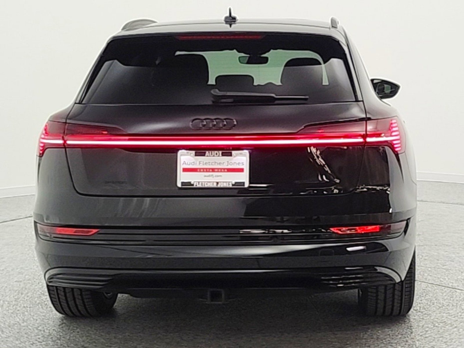 Used 2023 Audi e-tron Premium Plus w/ Premium Plus Package AWD/4WD image 6
