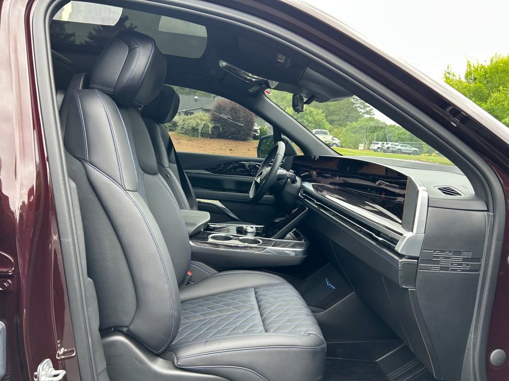 Used 2026 Cadillac Escalade IQ Sport 1 w/ LPO, Floor Liner Package AWD/4WD image 57