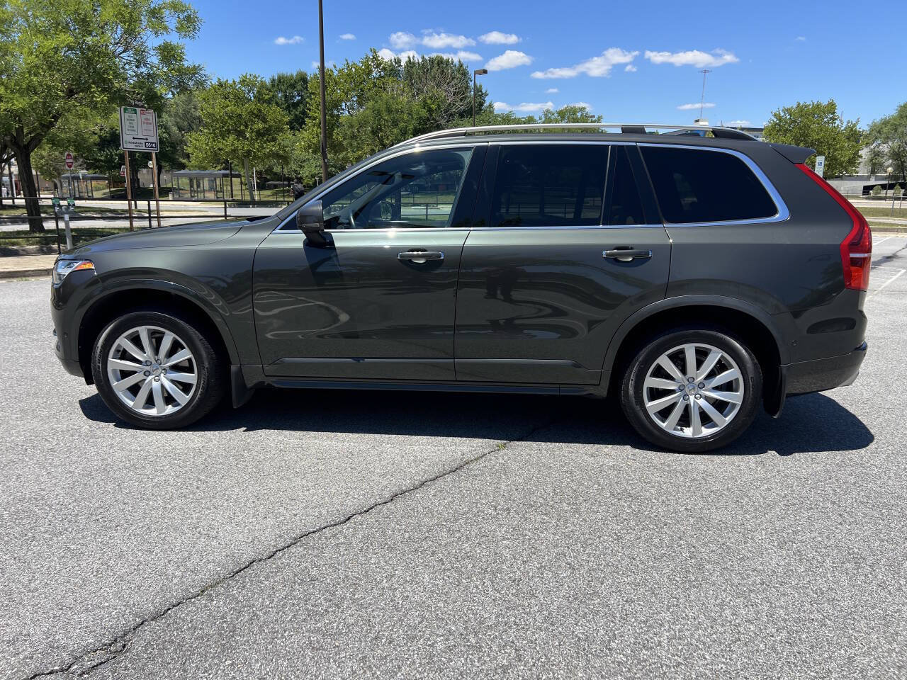 Used 2018 Volvo XC90 T6 Momentum w/ Convenience Package AWD/4WD image 26