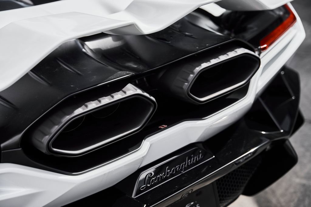 Used 2026 Lamborghini Revuelto AWD/4WD image 15